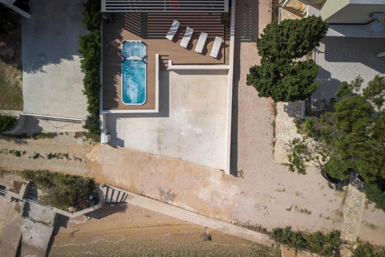 Villafux Zrce Novalja - Direkt Am Strand Caska Exterior photo
