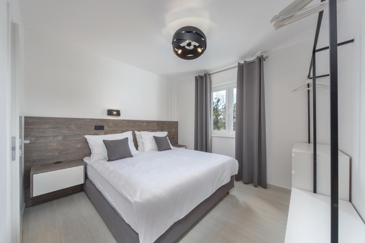 Villafux Zrce Novalja - Direkt Am Strand Caska Exterior photo