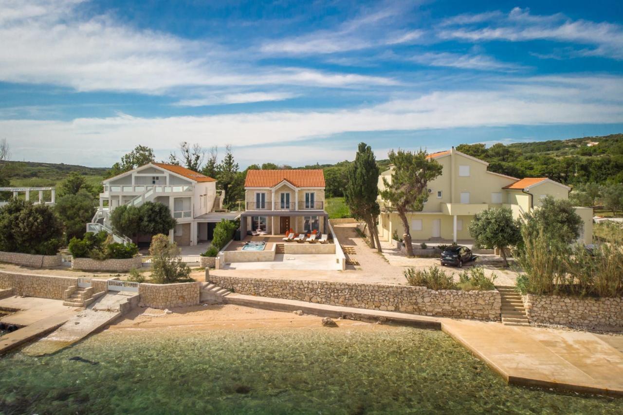 Villafux Zrce Novalja - Direkt Am Strand Caska Exterior photo